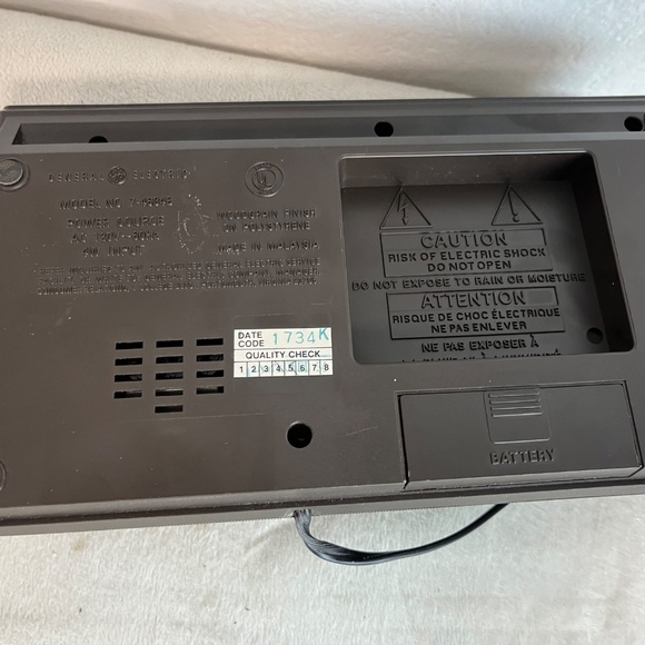 VTG General Electric GE Digital Alarm Clock Radio Model 7-4634B AM/FM Works Well - Picture 5 of 12